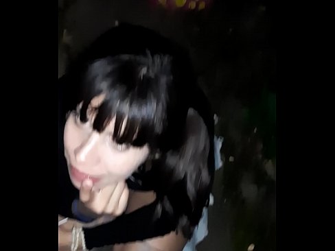 ❤️ Na ulici zduřelý penis výměnou za bonbóny ️ Šukání u cs.pornpictureshq.ru ❌️